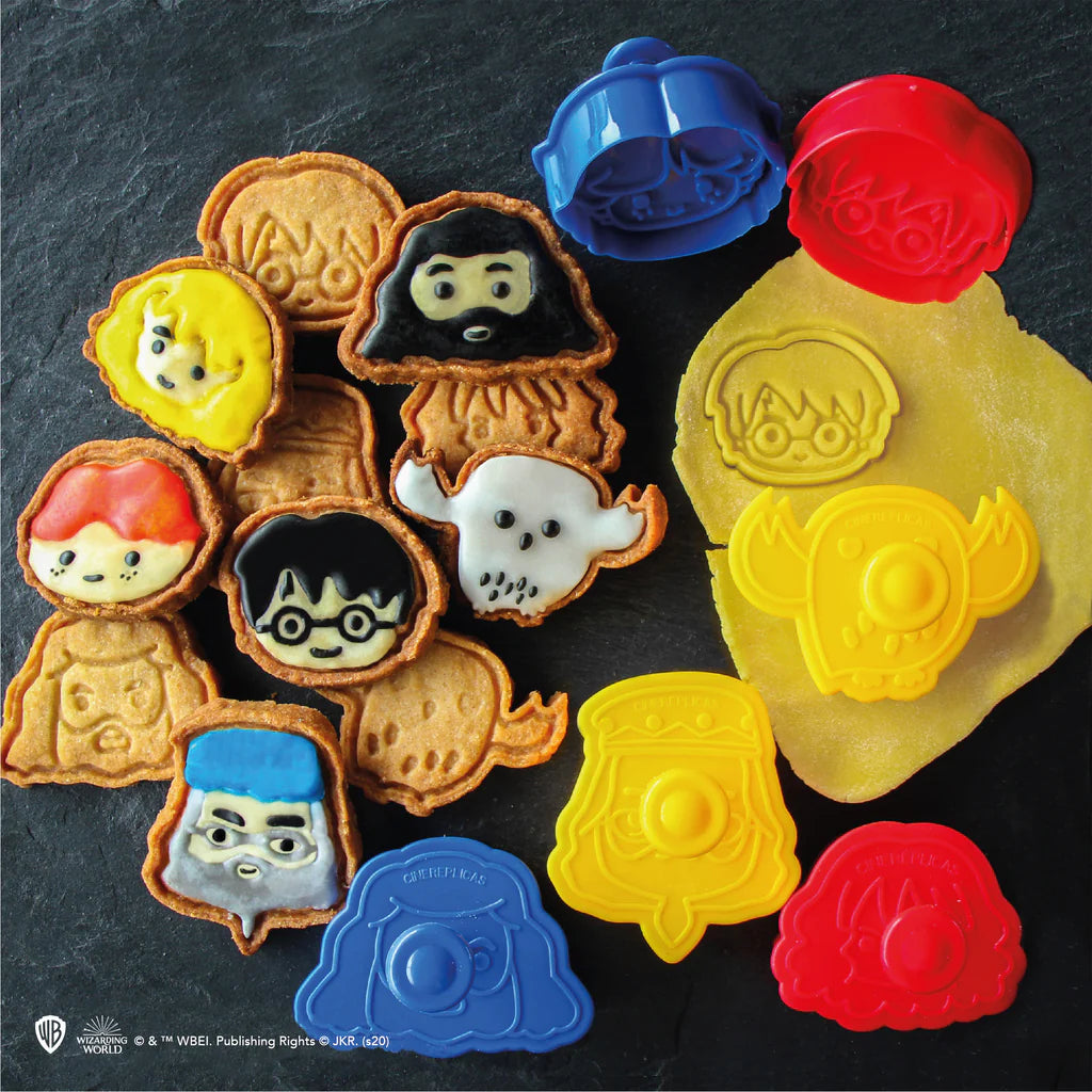 Cuticuter Luigi Mario Bros - Stampo per biscotti, blu, 8 x 7 x 1,5 cm Cuticuter Luigi Mario Bros - Stampo per biscotti, blu, 8 x 7 x 1,5 cm